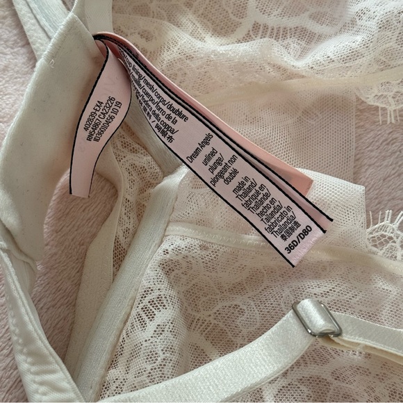 NWOT VS Unlined Bra - Picture 3 of 3